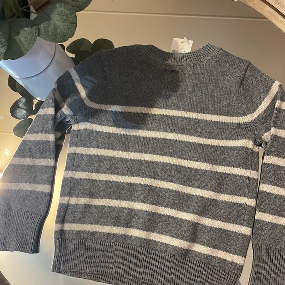 NWT BabyGap Size 2T Gray/White Sweater - Picture 5 of 6